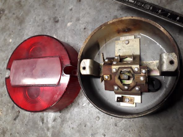 20191206_172733 Simson MZ Rücklicht 100mm Kennzeichen Beleuchtung Komplett org. DDR
