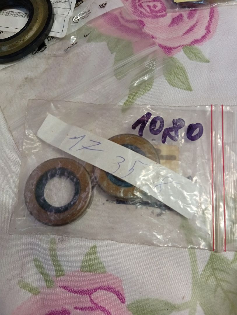 Aprilia Simmerring Dichtring Wellendichtring 17x35x8 Yamaha, DT, TZR