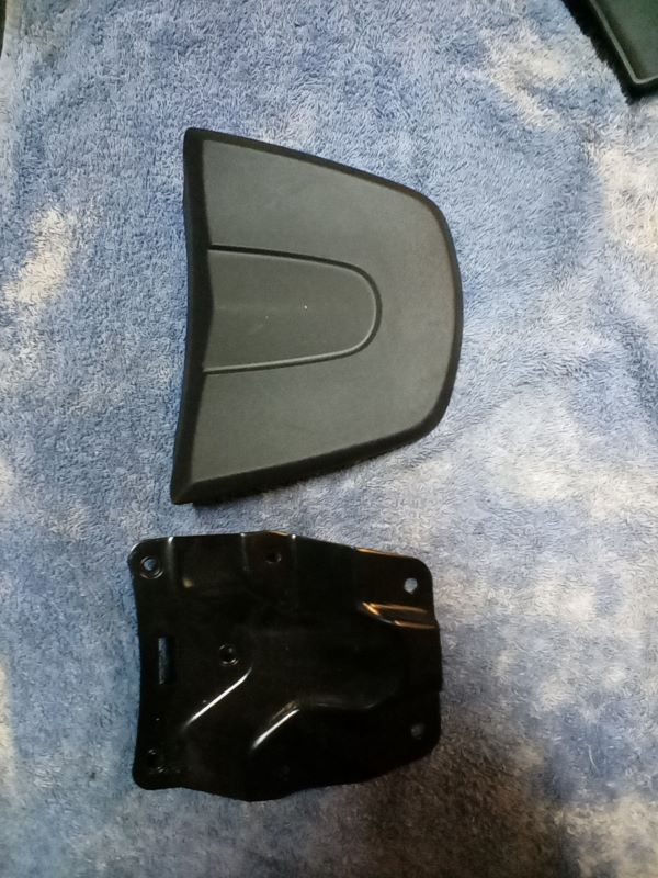 Piaggio MP3 300 400 500 Verkleidung Abdeckung Gepäckträger Piaggio MP3 300 400 500 Verkleidung Abdeckung Gepäckträger