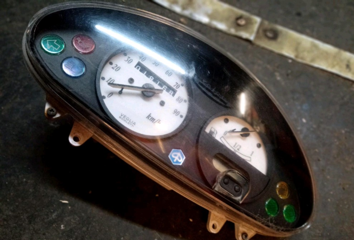 Piaggio Vespa et2 Tacho Piaggio Vespa et2 Tacho