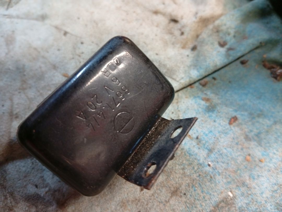 Bosch Relais Starterrelais Zündrelais 6671.4-4