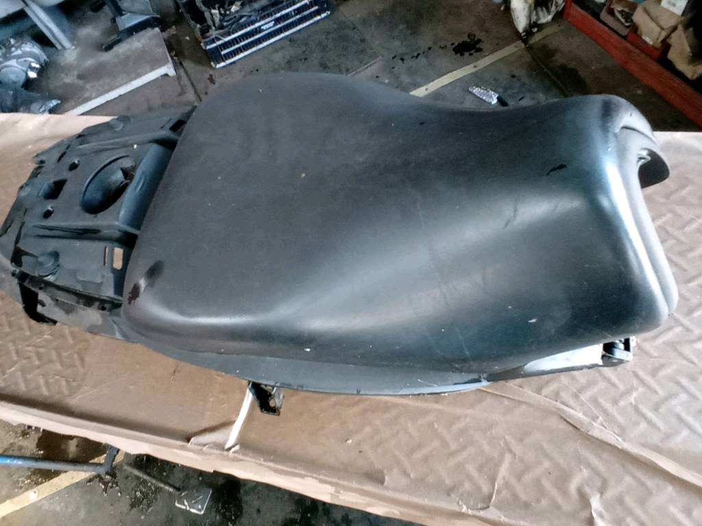 sitzbkIBhnc9TQ1S1l Aprilia sr50 r Factory Sitzbank