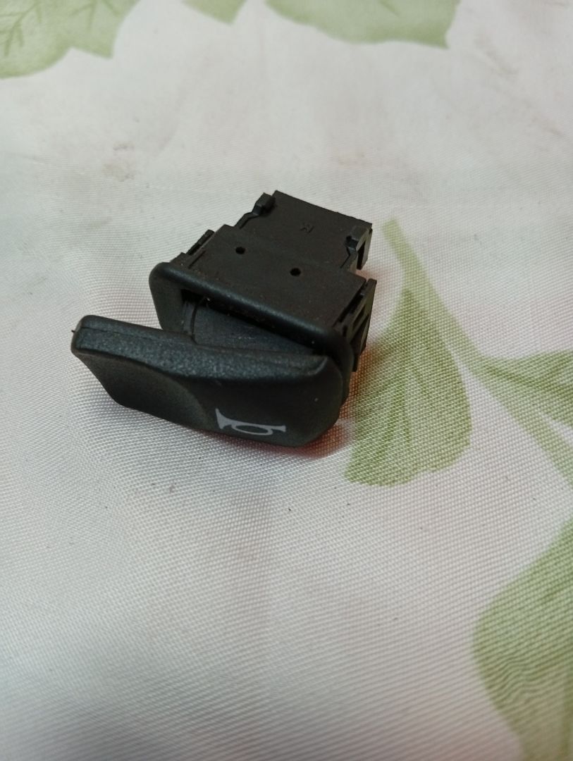 Aprilia Piaggio Vespa Hupe Schalter