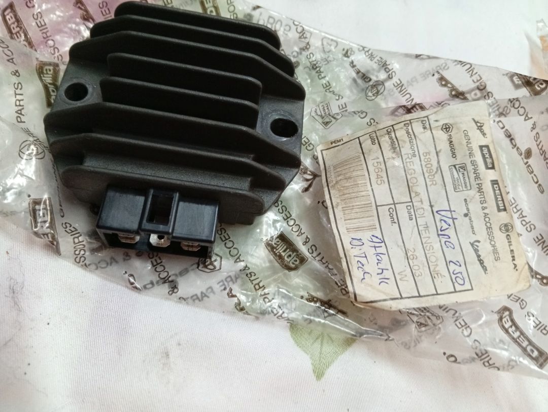 Aprilia Gleichrichter Spannungsregler Regler