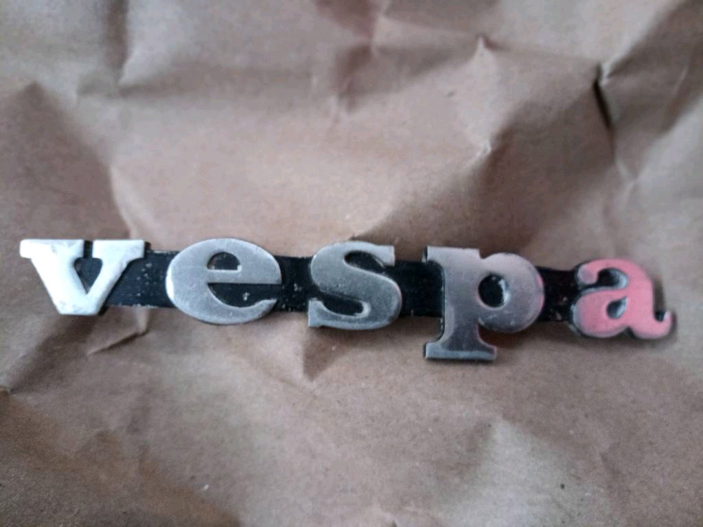 Vespa  Schriftzug Emblem