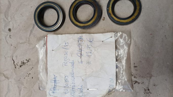 IMG_20211214_154508 Aprilia Pegaso 650 Simmerring Dichtring Abtriebswelle 230395