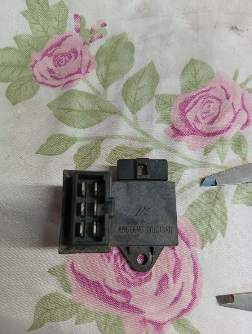 Relais PIAGGIO Vespa  Benzinpumpe Kokusan