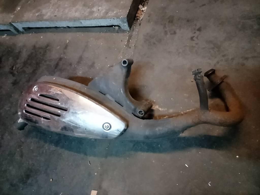 auspet4 Vespa LX ET2 Primavera Auspuff 2 Takt