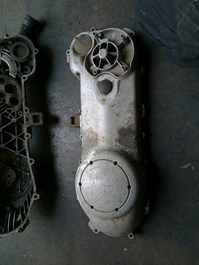 seitendecC4XAYRgROTU6k Piaggio Aprilia Motor Seitendeckel Variodeckel