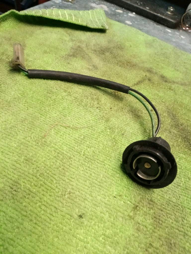 Aprilia Piaggio Lampenfassung Lampenhalter Rücklicht Blinker Bremsleuchte Aprilia Piaggio Lampenfassung Lampenhalter Rücklicht Blinker Bremsleuchte