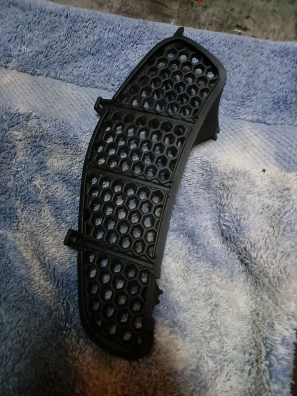 Vespa GTS Gepäckfach Gitter Handschuhfach Vespa GTS Gepäckfach Gitter Handschuhfach